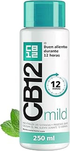 Descubre los beneficios de usar enjuagues bucales cosméticos para un aliento fresco