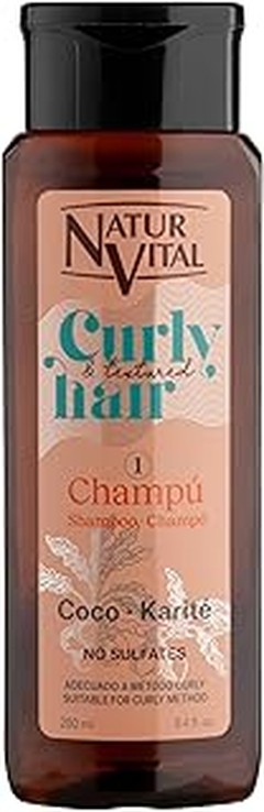 Champús para Cabello Rizado y su Impacto en el Frizz